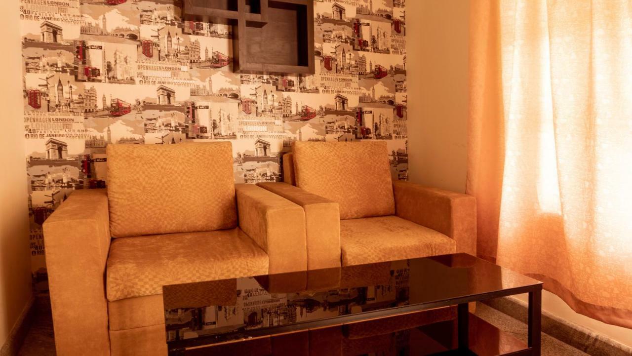 Aramana Holiday Inn Alappuzha Exterior photo
